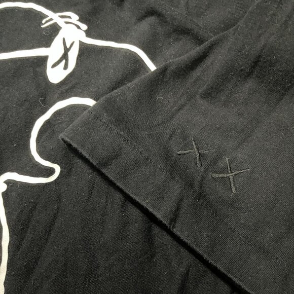 Uniqlo x Peanuts x KAWS Snoopy Shirt (S) - Picture 6 of 6